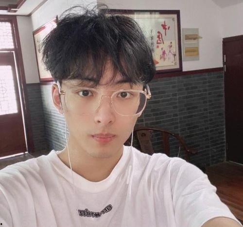 陈泽吃瓜事件真相是什么,揭秘背后真相与真相背后的真相